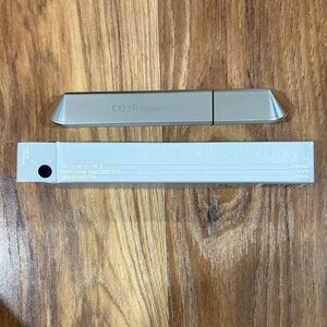 R.E.M. Beauty Volumizing Mascara in midnight black